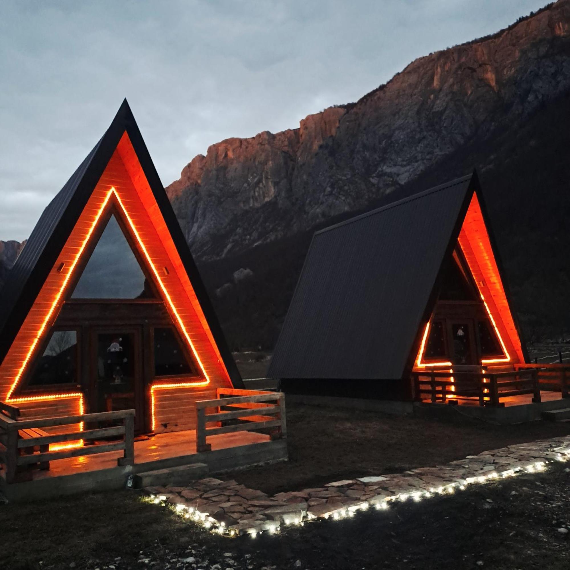 Wooden Cottages Konak Savnik Екстериор снимка