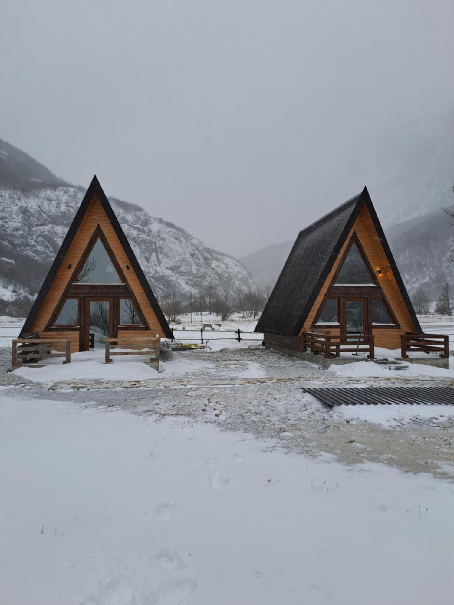 Wooden Cottages Konak Savnik Екстериор снимка