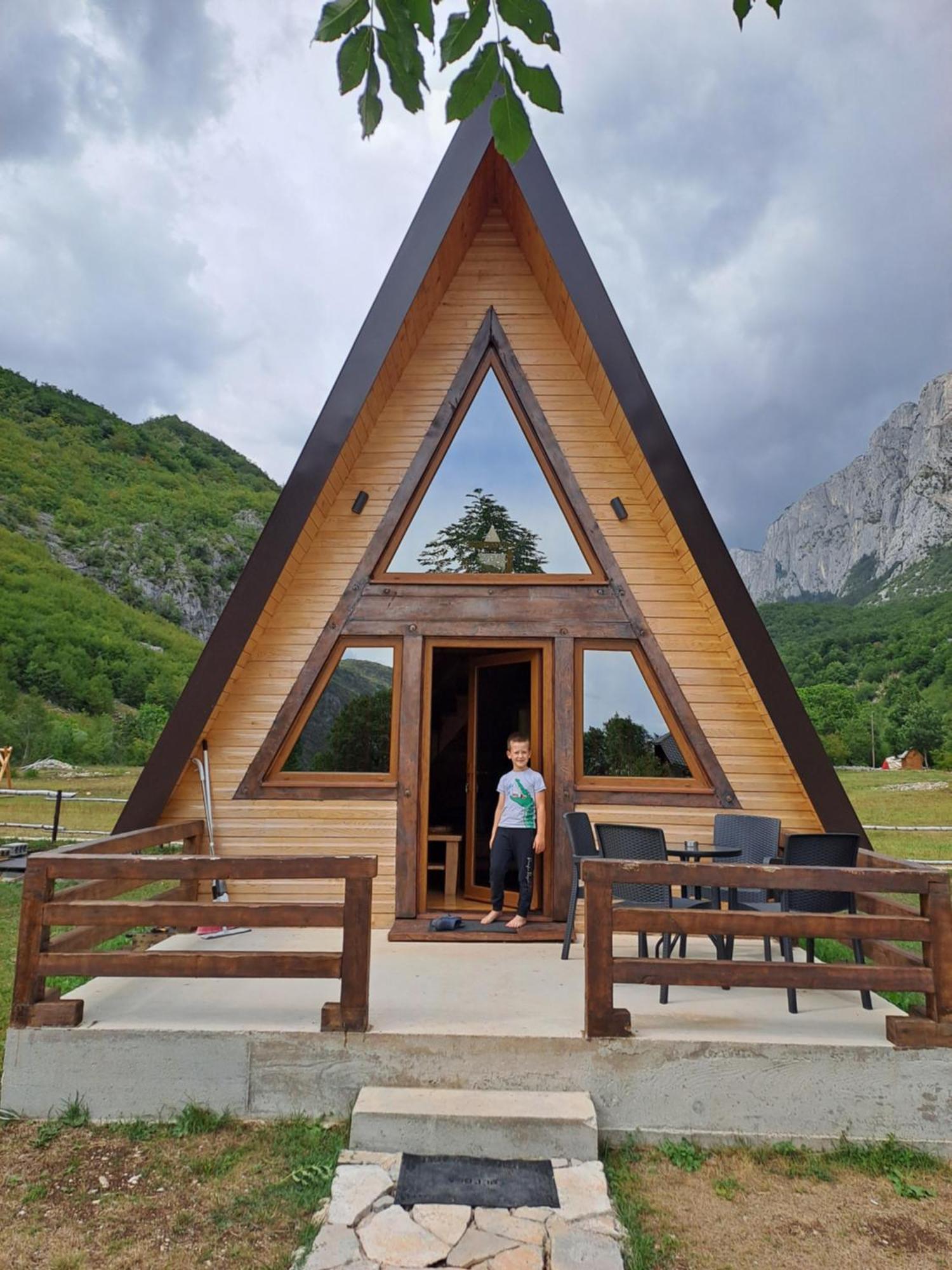 Wooden Cottages Konak Savnik Екстериор снимка
