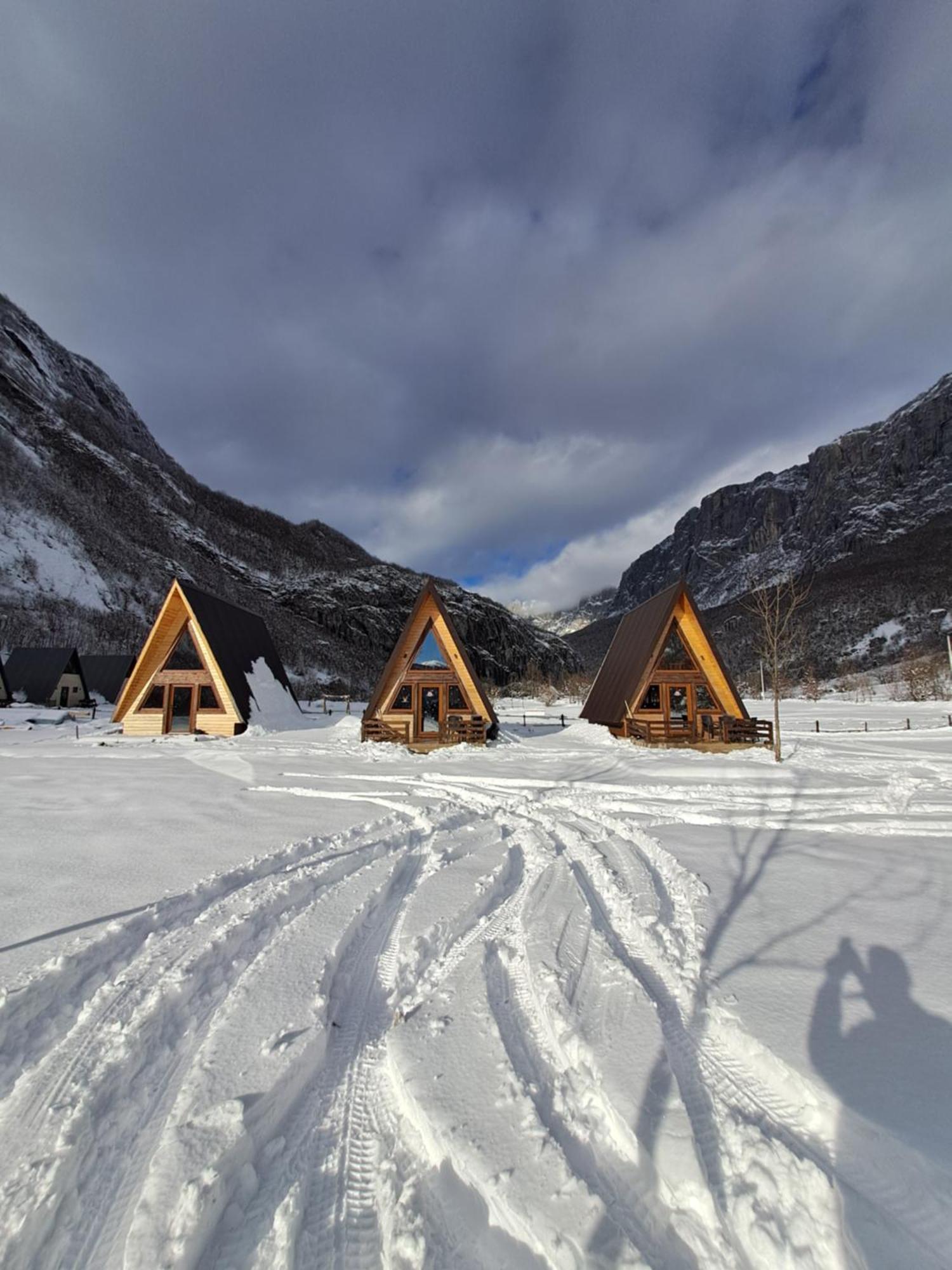 Wooden Cottages Konak Savnik Екстериор снимка