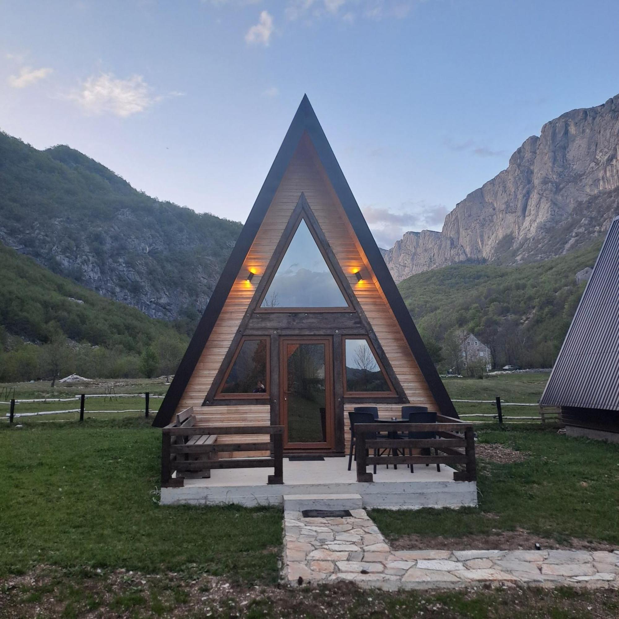 Wooden Cottages Konak Savnik Екстериор снимка
